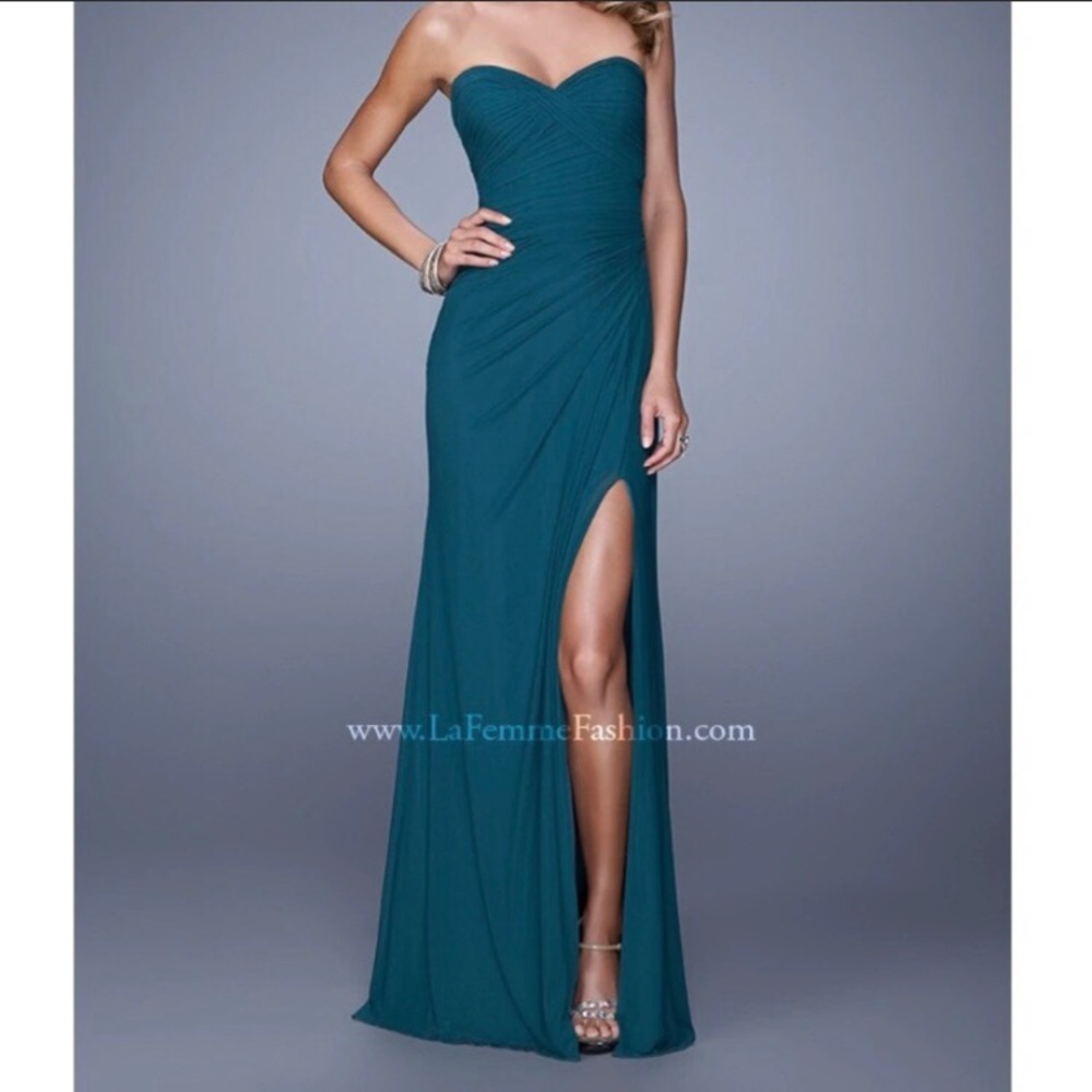 La Femme strapless gown